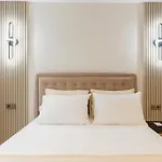 Los Suites Apartament *