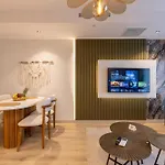 Los Suites Apartament *